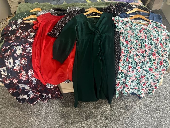 10 euro Selection of new and designer summer Dresses in sizes 10 / 12 to clear