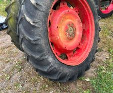 Fordson major wheels