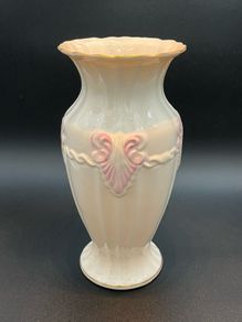 Belleek Georgian Shell Vase (#2270)