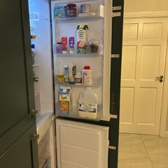 Zanussi integrated fridge/freezer