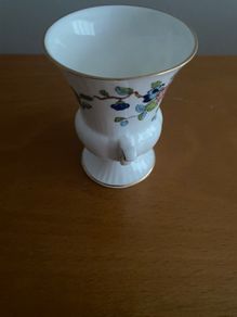 Aynsley  pembroke  small vase