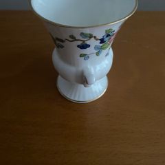 Aynsley  pembroke  small vase