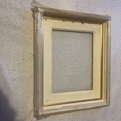 frame vintage swept/moulded off-white painted wooden frame with a gold-gilded inner slip/sight edge