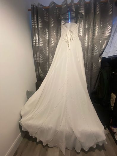 wedding dress