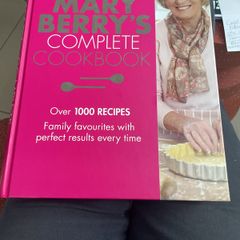 Mary Berry's Complete Cookbook hardback