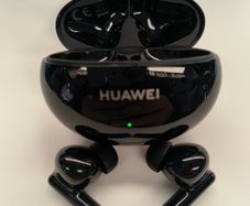 Huawei FreeBuds 4i Bluetooth In Ear Headphones with Charging Case Black T0001C/ Used