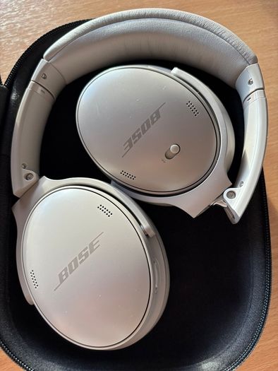 Bose QuietComfort QC Noise Cancelling Headphones Sandstone with case and cables