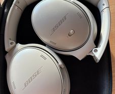 Bose QuietComfort QC Noise Cancelling Headphones Sandstone with case and cables