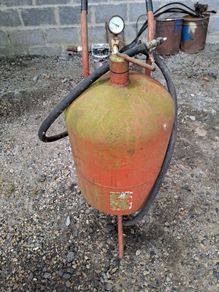 sandblasting pot