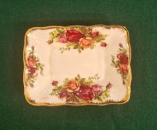 Old country roses rectangular dish