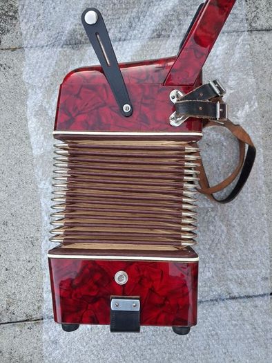 Galotta 12 bass piano accordion