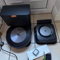 iRobot Robot Vacuum  Mop with Self-Cleaning Dock
