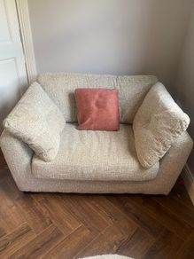 Snuggler seat