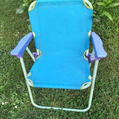 Picnic chair fold up chair child's safety locks