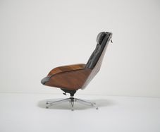 Mid-Century Sculpted Walnut Mr. Chair Lounge Chair by George Mulhauser for Plycraft, 1960s