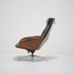 Mid-Century Sculpted Walnut Mr. Chair Lounge Chair by George Mulhauser for Plycraft, 1960s