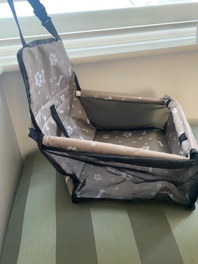 Dog seat