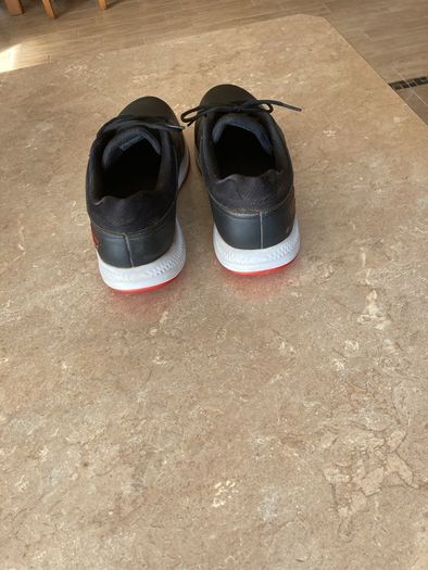 golf shoes