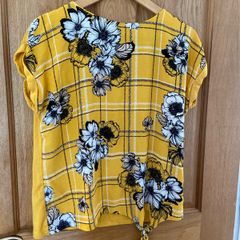 Floral top size xl