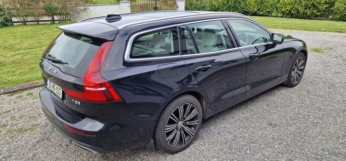Volvo V60 super high-spec