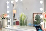 Vanity Mirror Hollywood Mirror with Lights 18 LED With USB Charging Port Bluetooth Speaker 80x58