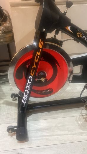 Spinning exercise bike