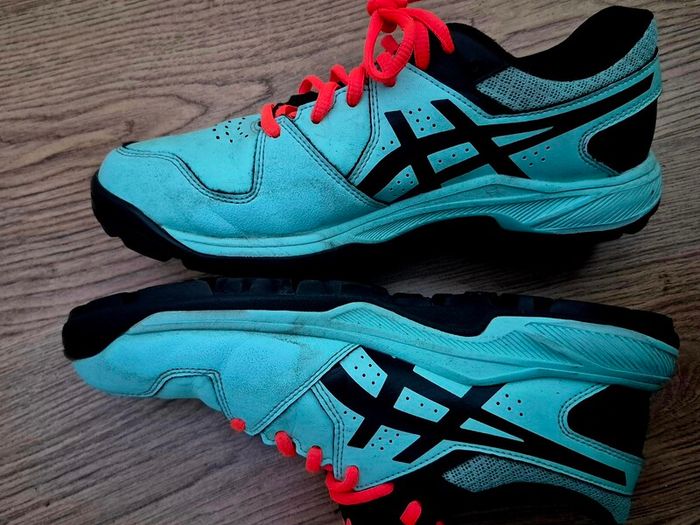 Hockey Shoes (Size: 39.5)