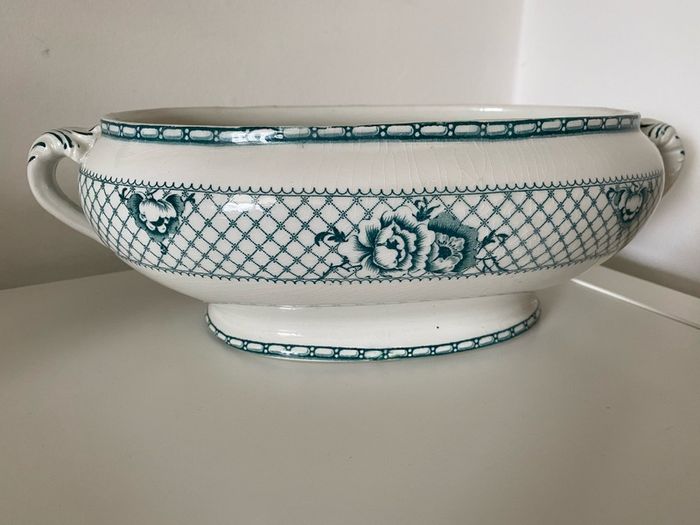 A gorgeous Swedish tureen from 1928-30.
