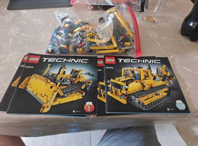 LEGO Technic retired 42028 Bulldozer Set 2-in-1 - 100% Complete with Manuals (No Box)