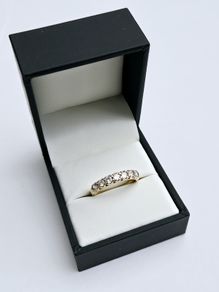 Vintage 9ct Yellow Gold 7 Stone Diamond Ring