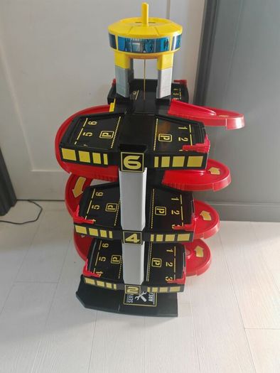 kids multilevel carpark toy