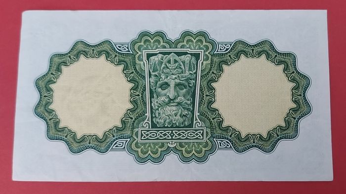 Irish 1972 Lady Lavery One pound banknote in almost uncirculated condition