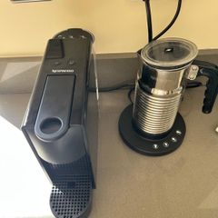 Nespresso KRUPS Capsule Espresso Coffee Machine Makers Black + milk frother + capsule rack