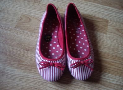 New look flat red shoes