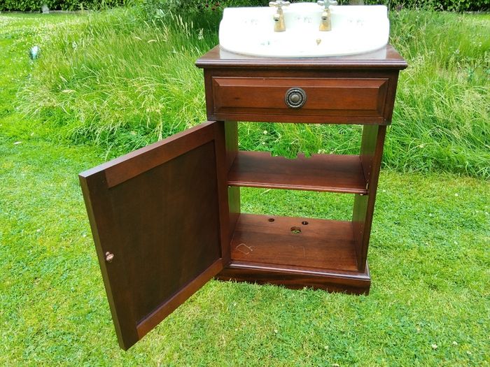 Heritage Vanity Unit and Sink