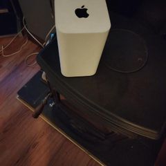 airport time capsule