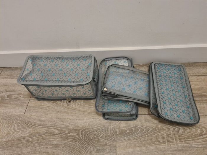 4 Clever Polka Clothes Storage Bags