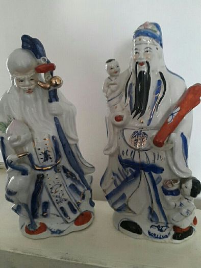 Emproer Statues..