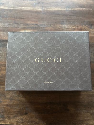 100% Authentic Gucci black velvet peep-toe pumps. Brand New Heels