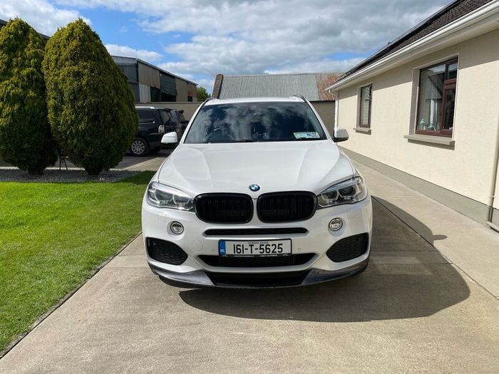 2016 BMW X5 xDrive40e m Sport - High Spec