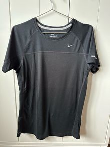 Nike dri-fit women ladies t-shirt, top in good condition
