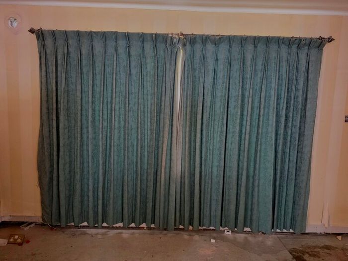 Emerald Green Curtains & Decorative Curtain Pole