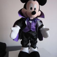 Disney Mickey Mouse Vampire 24" Halloween Porch Greeter