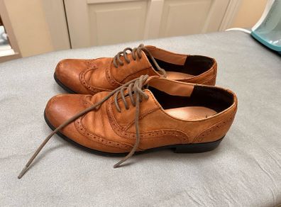 clarks brogues
