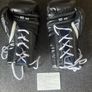 MS-300 Like New Winning Gloves (Black - 10 Oz) Image 2