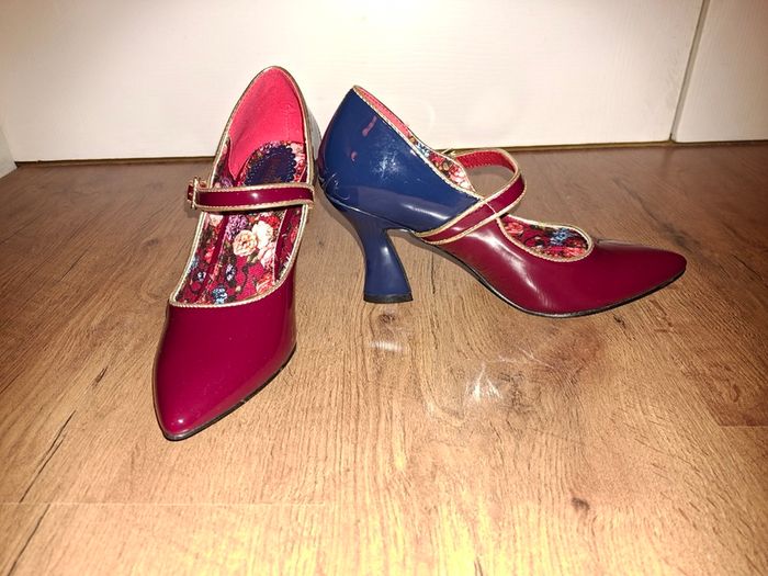 Brand NEW stunning Joe Browns patent buckle heels shoes size 4