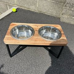 dog bowl / stand