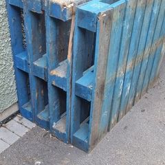4 x Blue Pallets