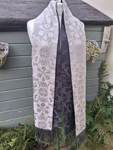 Shanghai Tang 100% silk scarf