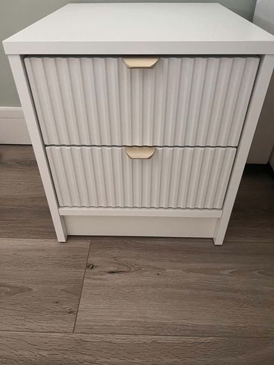 Bed side table